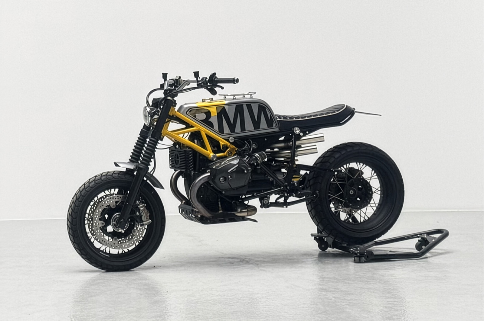 Ryonex Obsidian NineT — プレミアムカスタムバイク